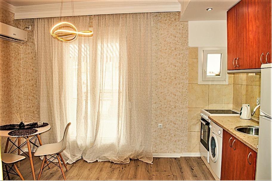 Kassandrou Suite Hot Tub-Jakuzzi - 2 Bedrooms - Big Balcony - Center Салоники Экстерьер фото
